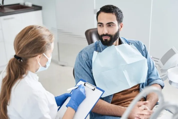Le jaunissement des dents : un phénomène courant